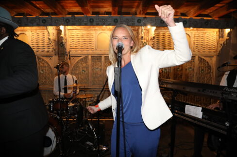 Fresh & Cool Funk & Soul Cover Band