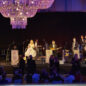 Live Band mit tanzendem Publikum im Maritim Hotel Stuttgart